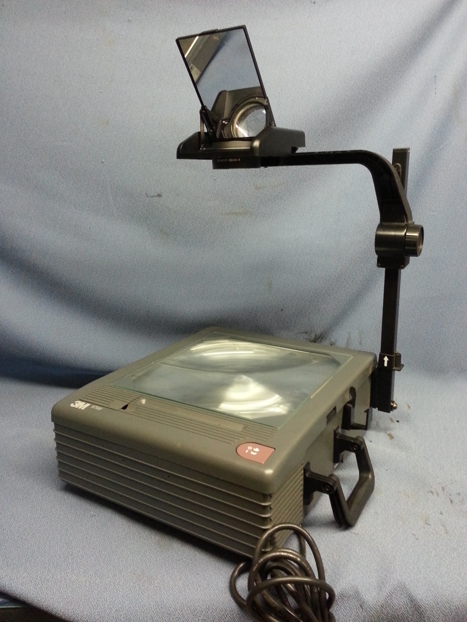 3M 9700 Portable Folding Overhead Projector Allsold.ca Buy & Sell Used Office Furniture Calgary